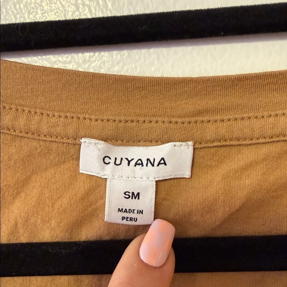 Cuyana women's Tan V-Neck Top size small - Picture 2 of 8